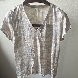 GAP V-Neck Camouflage Tee in Gray and Cream